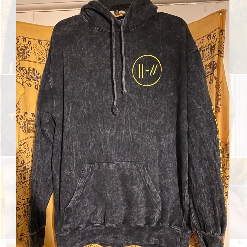 Twenty one pilots bandits tour tie dye sweatshirt